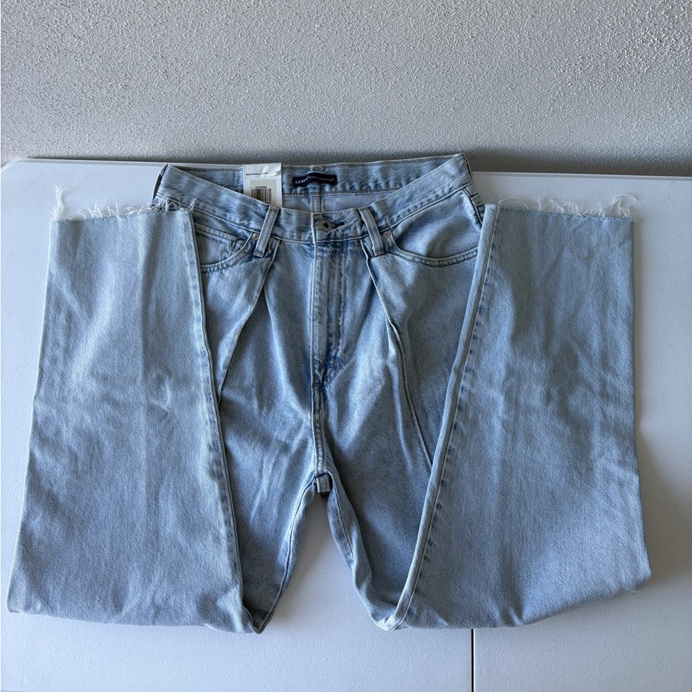 Levi’s Made & Crafted Pleated Column Size 29 High Rise Straight Leg Light Wash - Picture 3 of 16